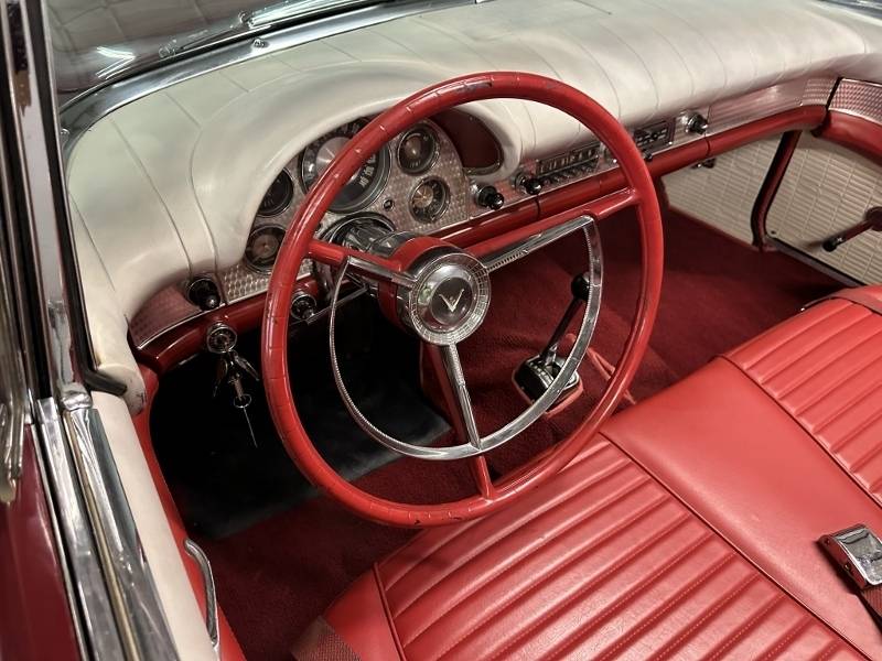 1957 Ford Thunderbird 23