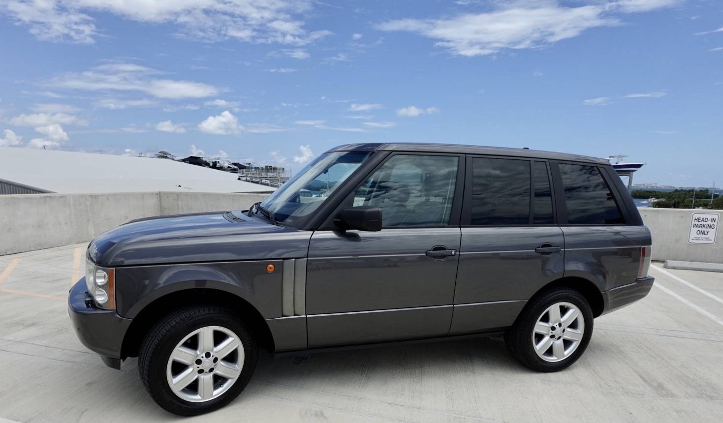 2005 Land Rover L322 31