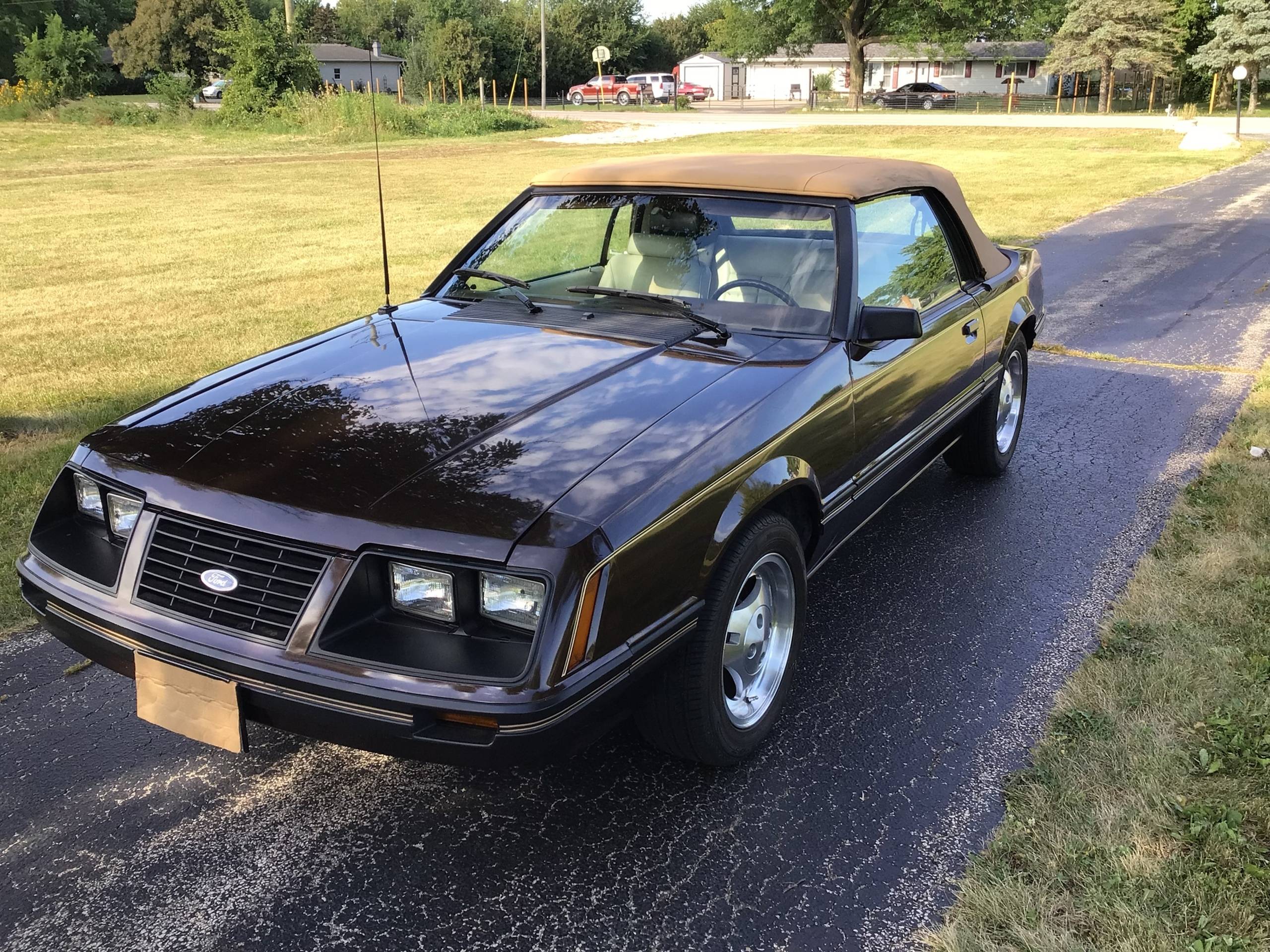 1983 Ford Mustang 3