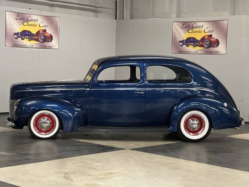 1940 Ford Tudor Deluxe 1