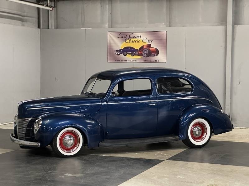 1940 Ford Tudor Deluxe 8