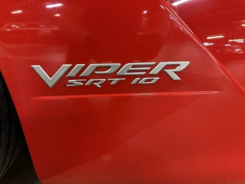 2006 Dodge Viper 16
