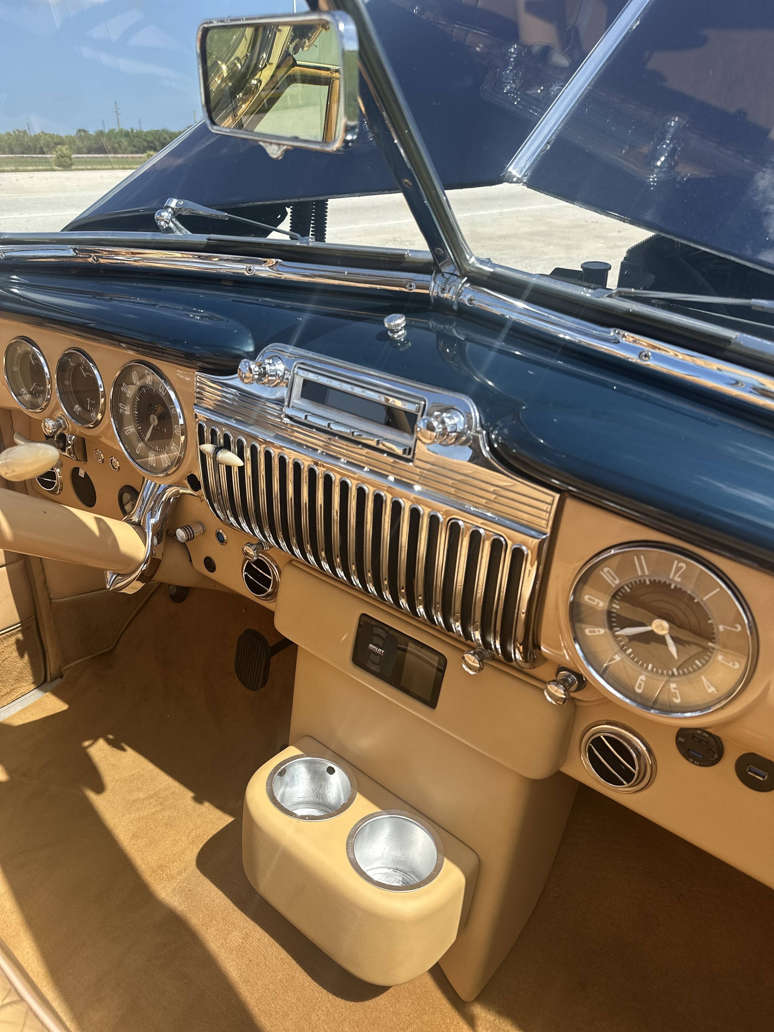 1947 Cadillac 62 Series 16