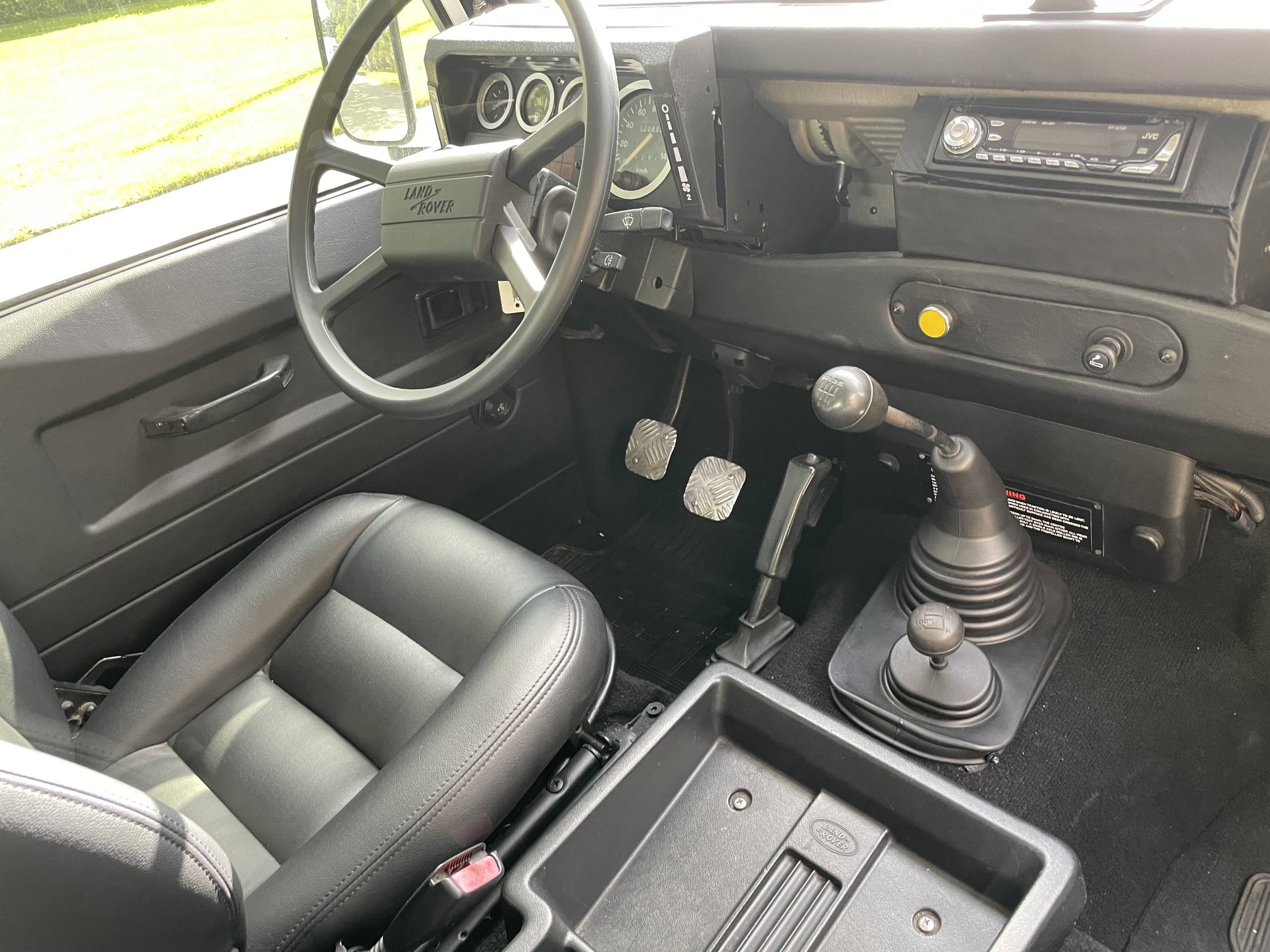 1989 Land Rover Defender 90 17