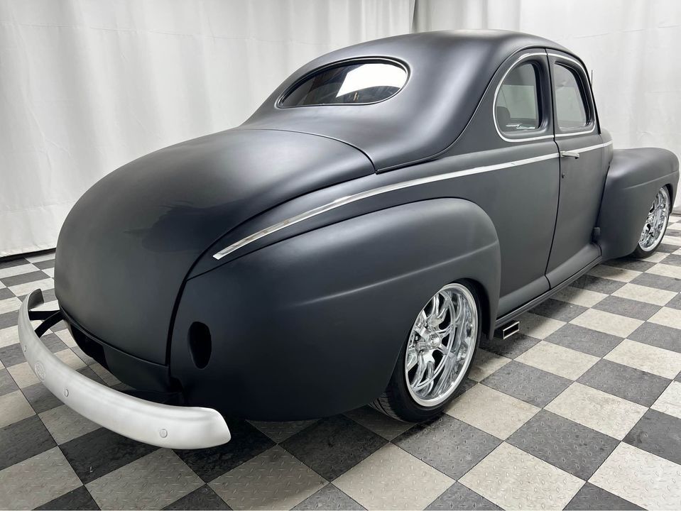 1946 FORD DELUXE 8