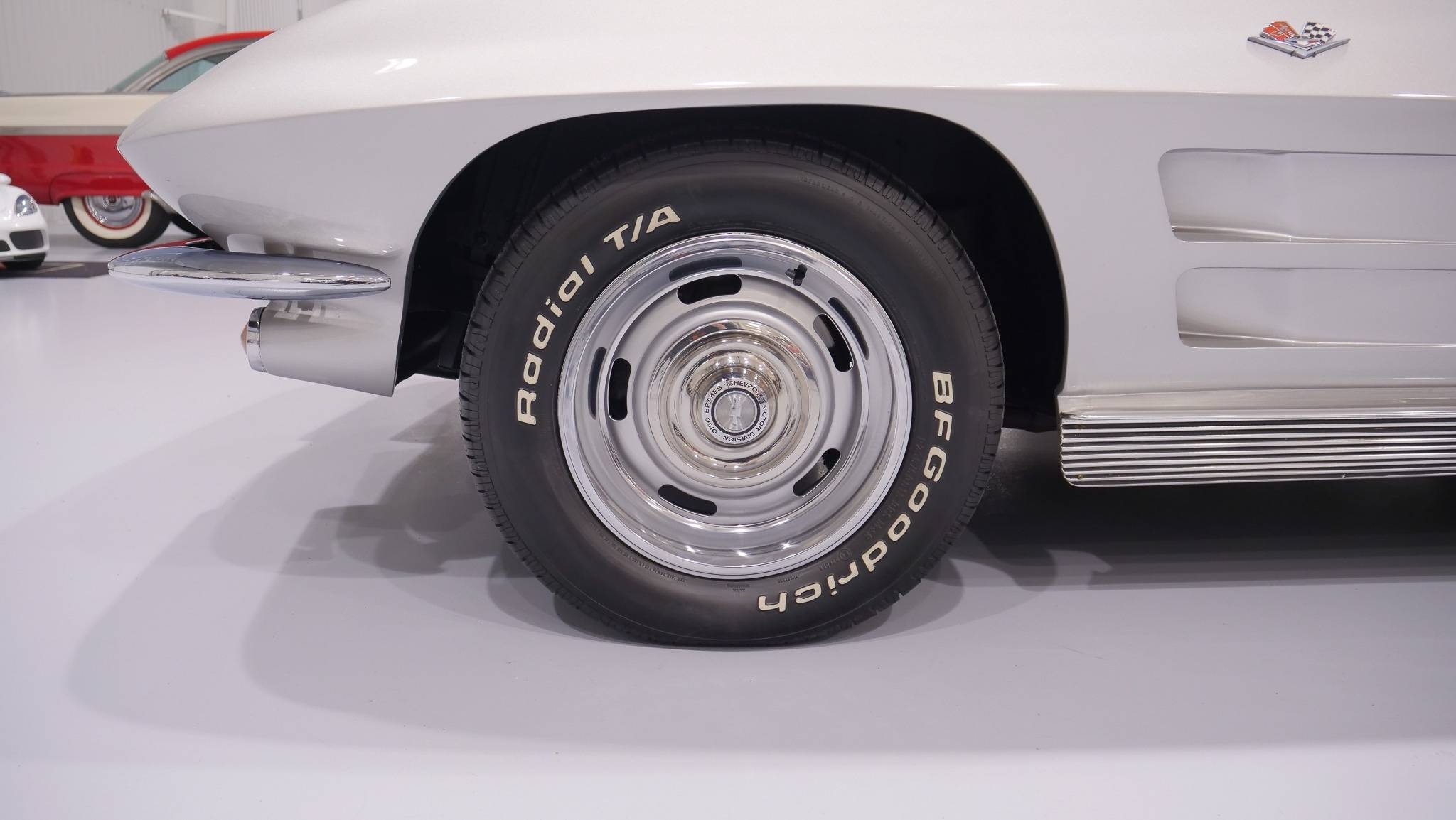 1963 Chevrolet Corvette 13