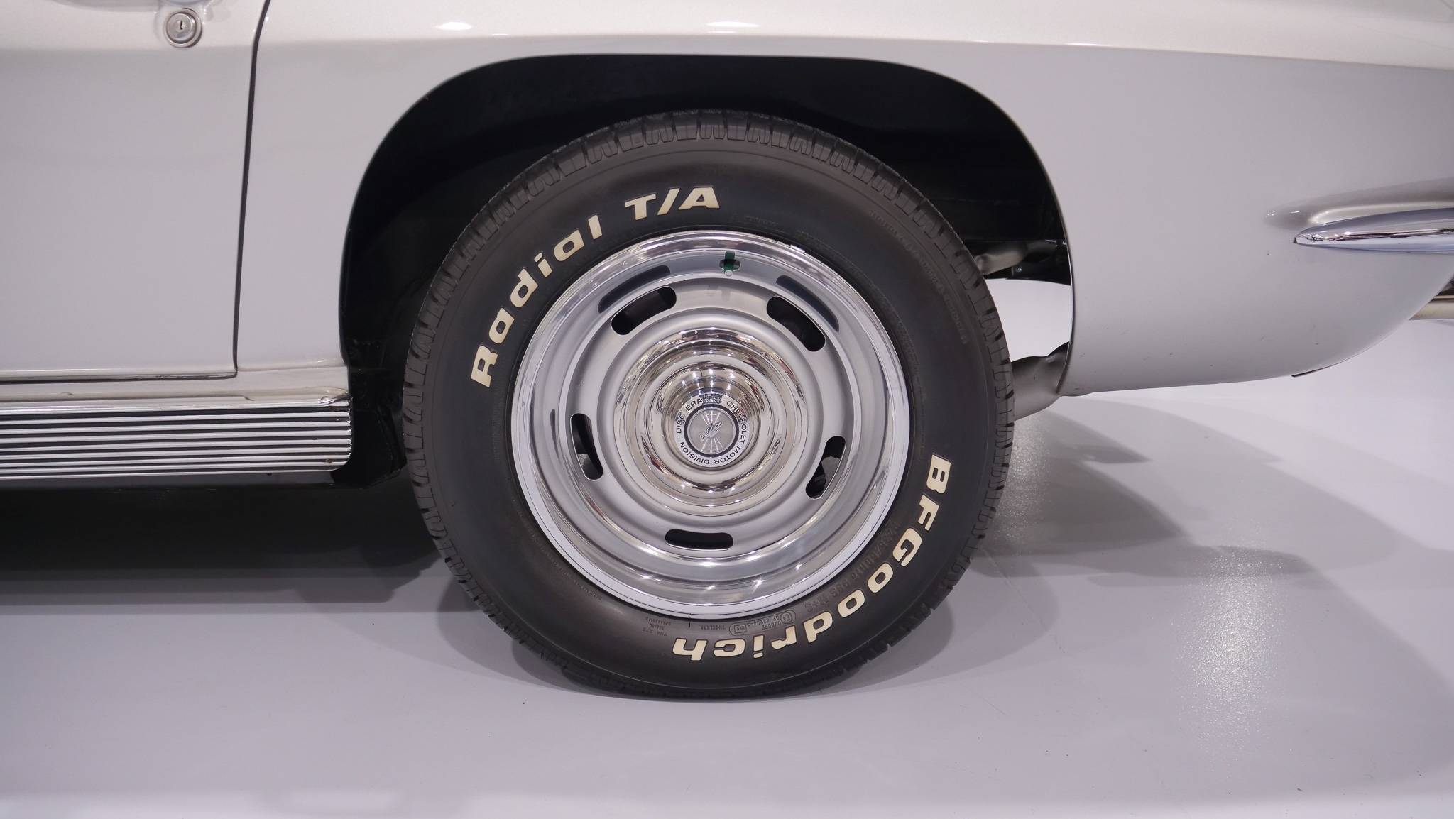 1963 Chevrolet Corvette 14