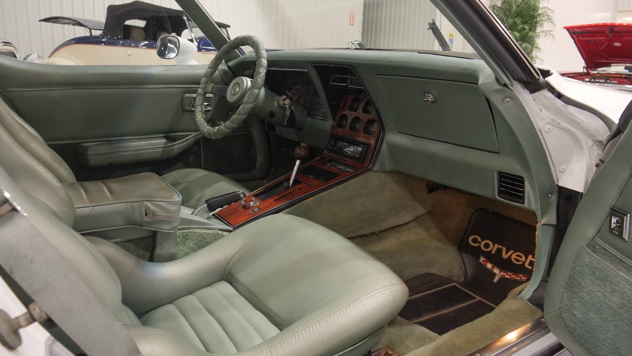 1982 Chevrolet Corvette 28