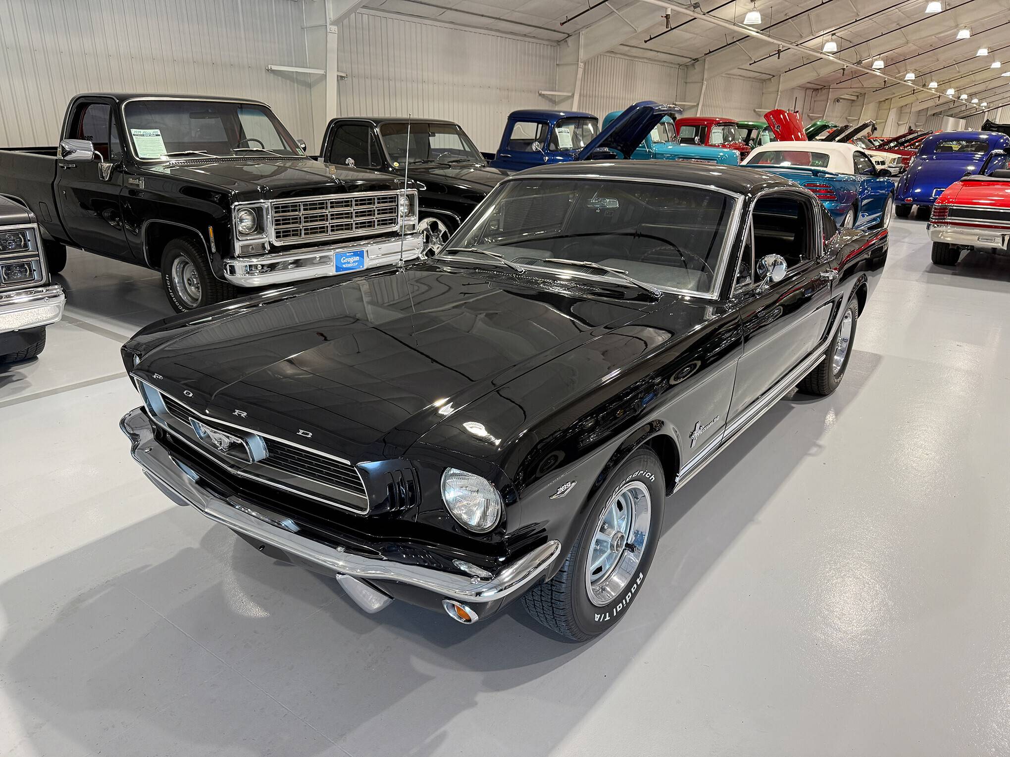 1966 Ford Mustang 2+2 Fastback 2