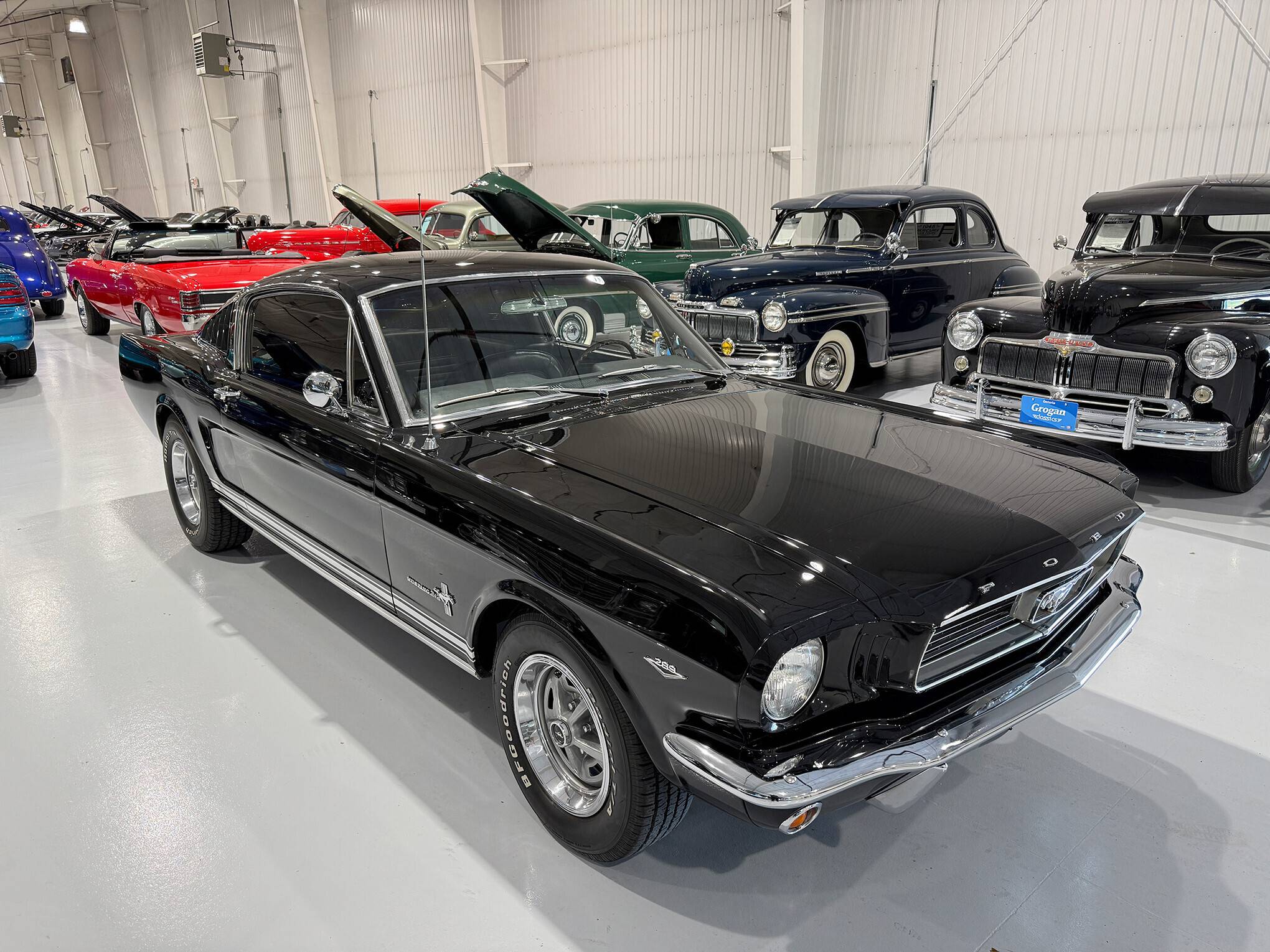 1966 Ford Mustang 2+2 Fastback 11