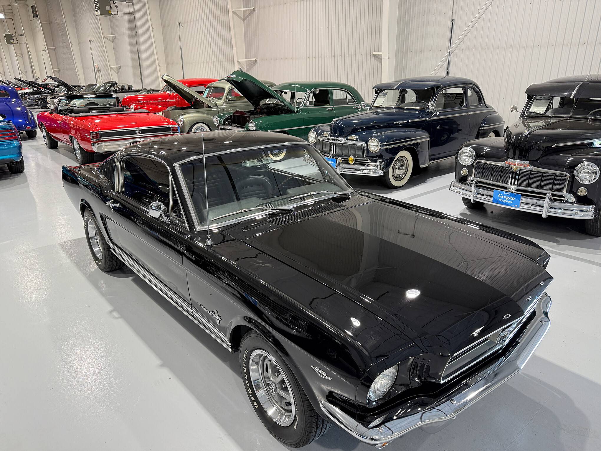 1966 Ford Mustang 2+2 Fastback 12