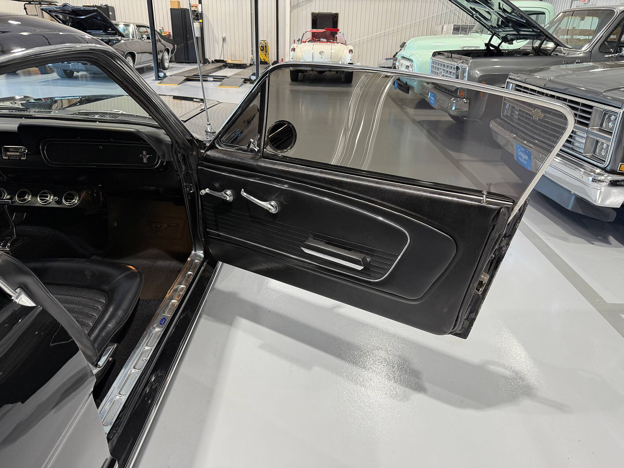 1966 Ford Mustang 2+2 Fastback 29
