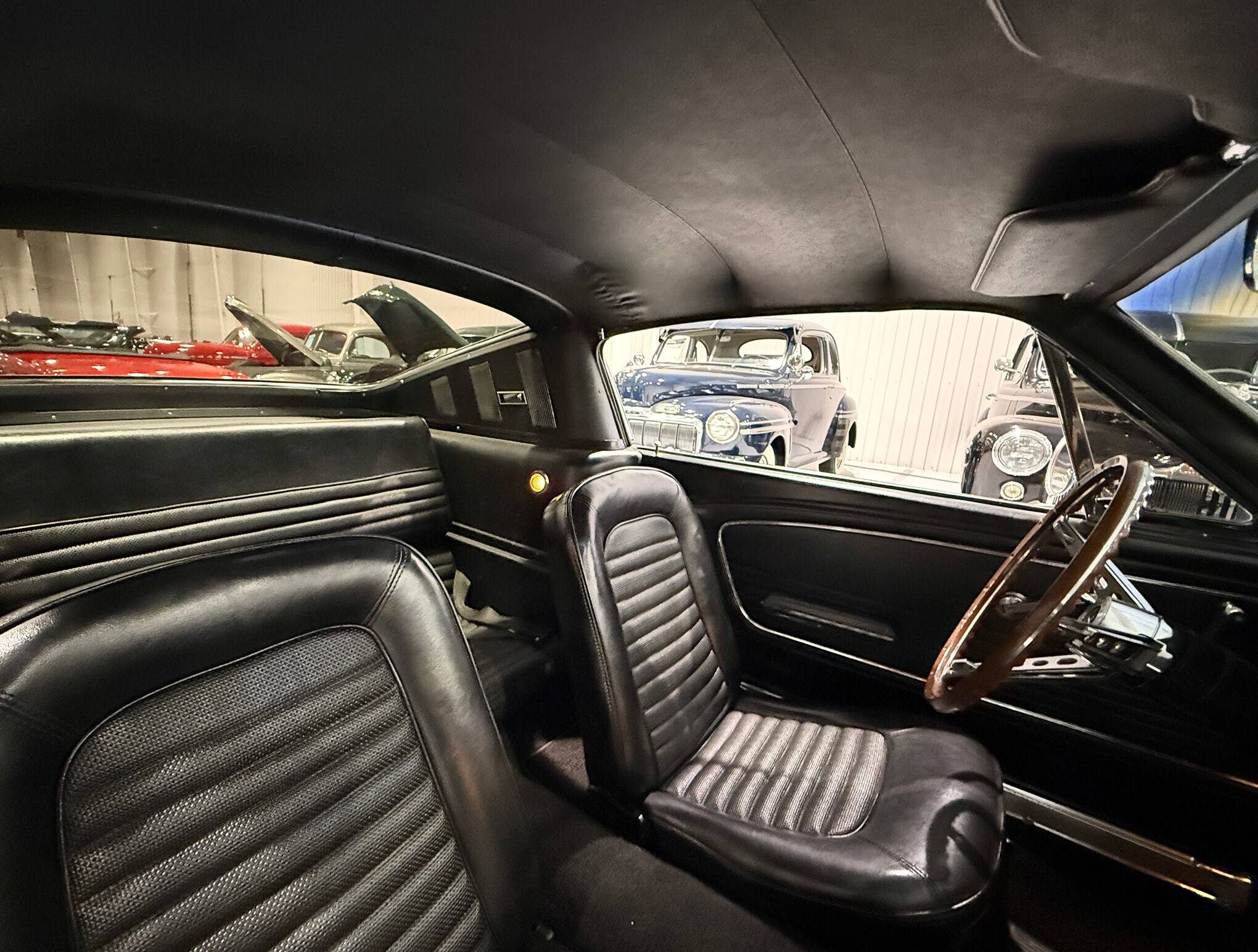 1966 Ford Mustang 2+2 Fastback 25