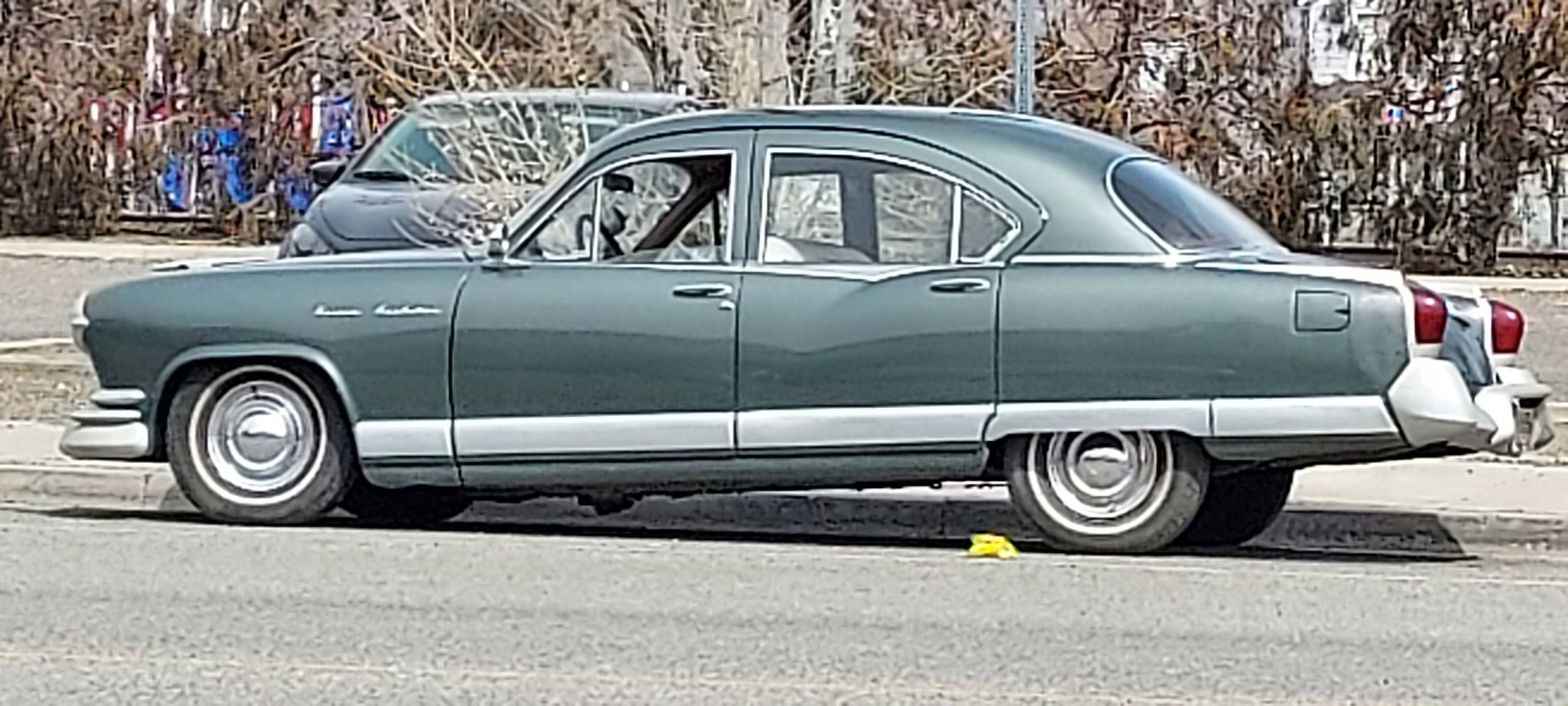 1953 Kaiser Manhattan 5