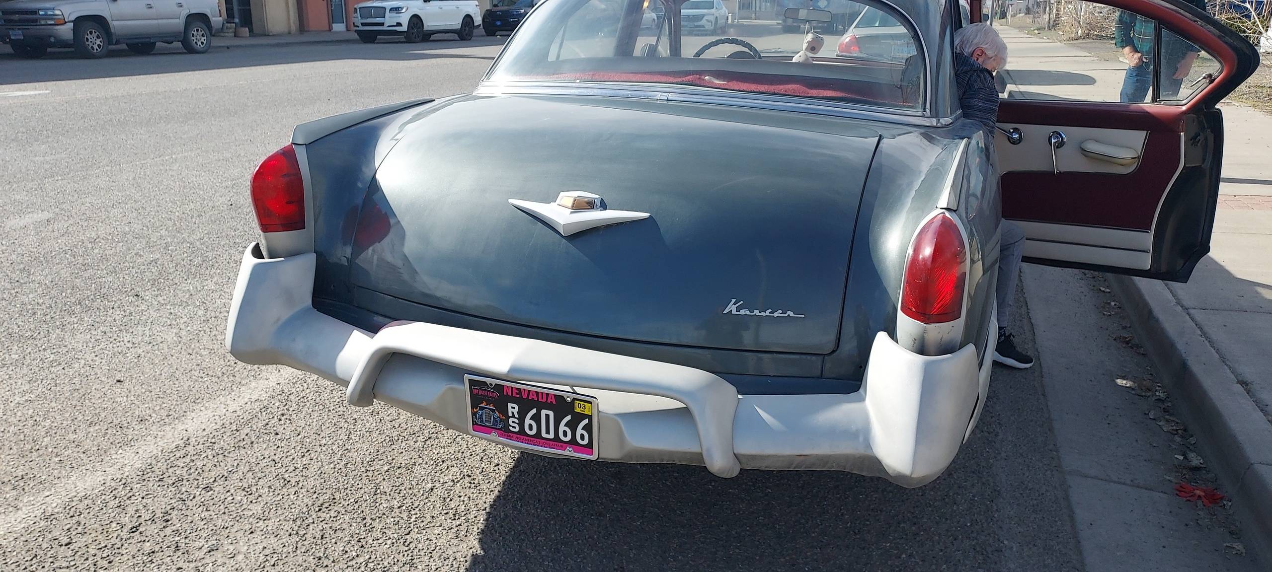 1953 Kaiser Manhattan 6