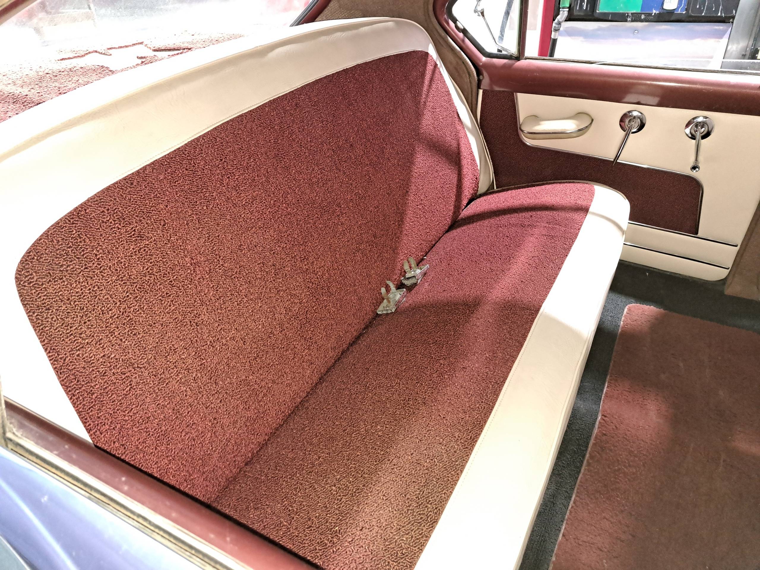 1953 Kaiser Manhattan 17