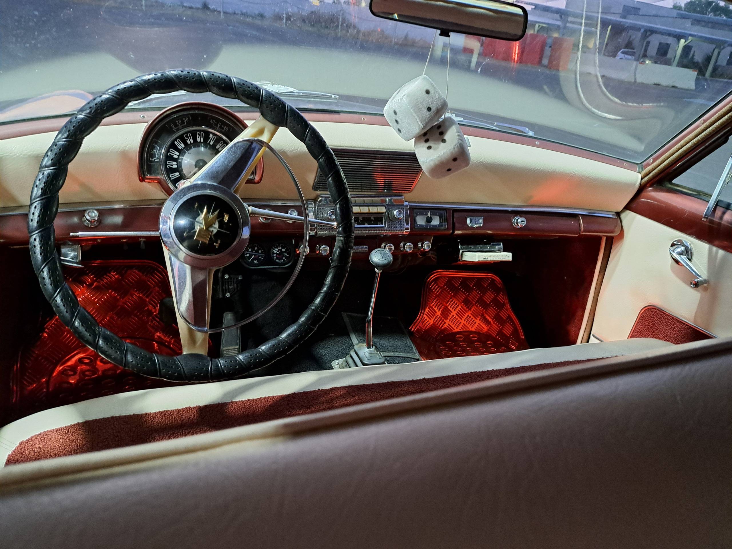 1953 Kaiser Manhattan 20