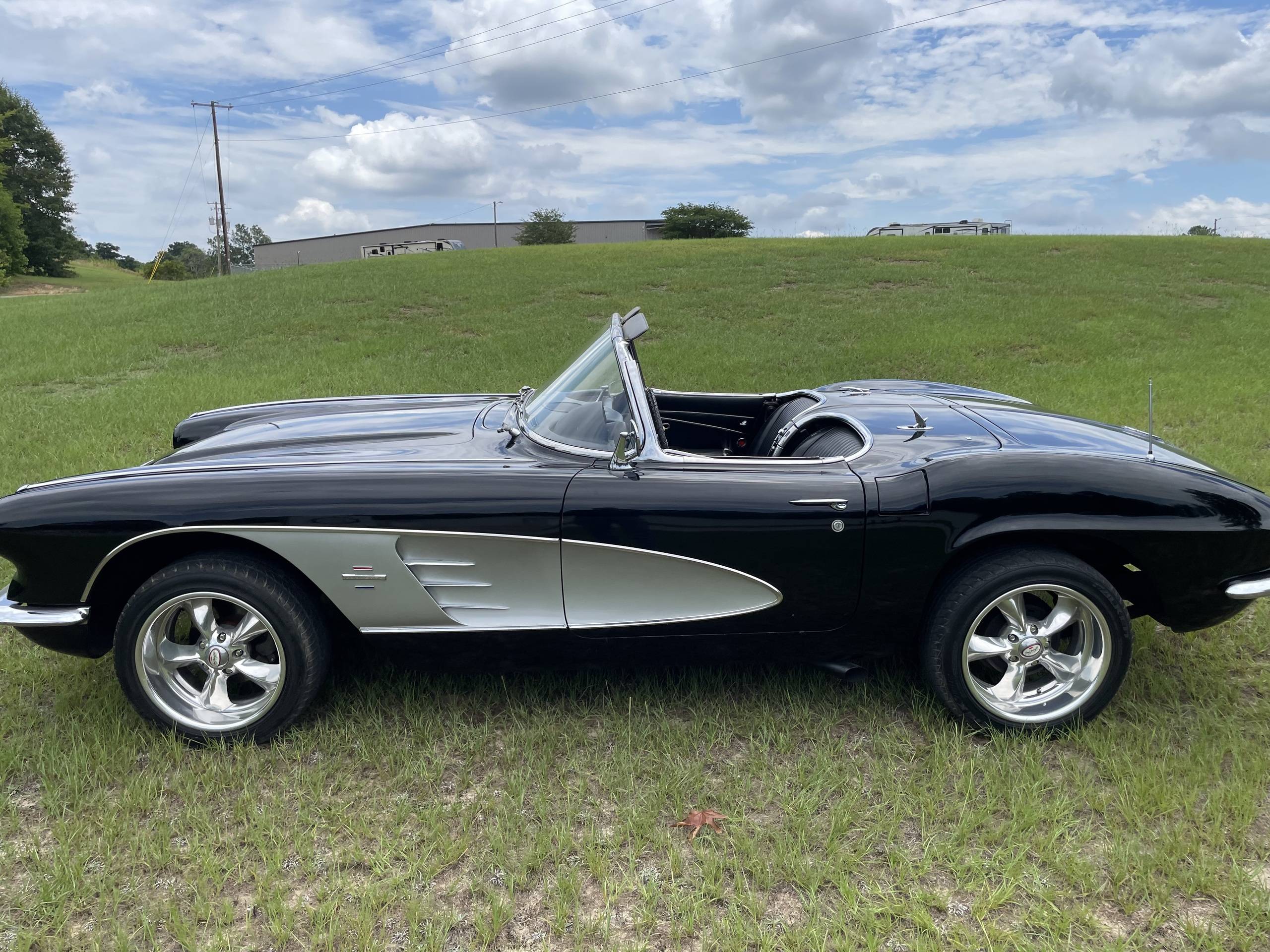 1961 Chevrolet Corvette 21