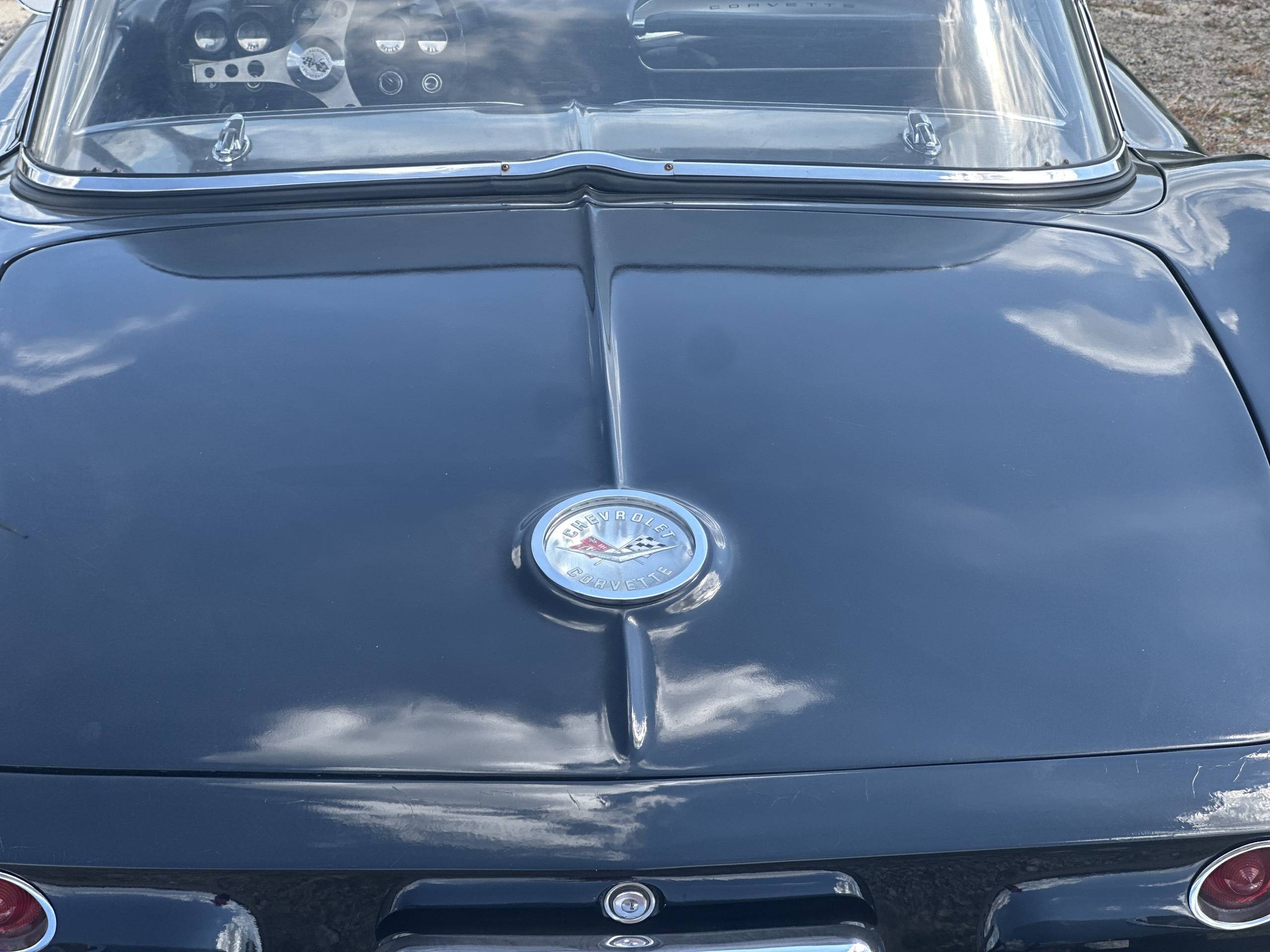 1961 Chevrolet Corvette 22
