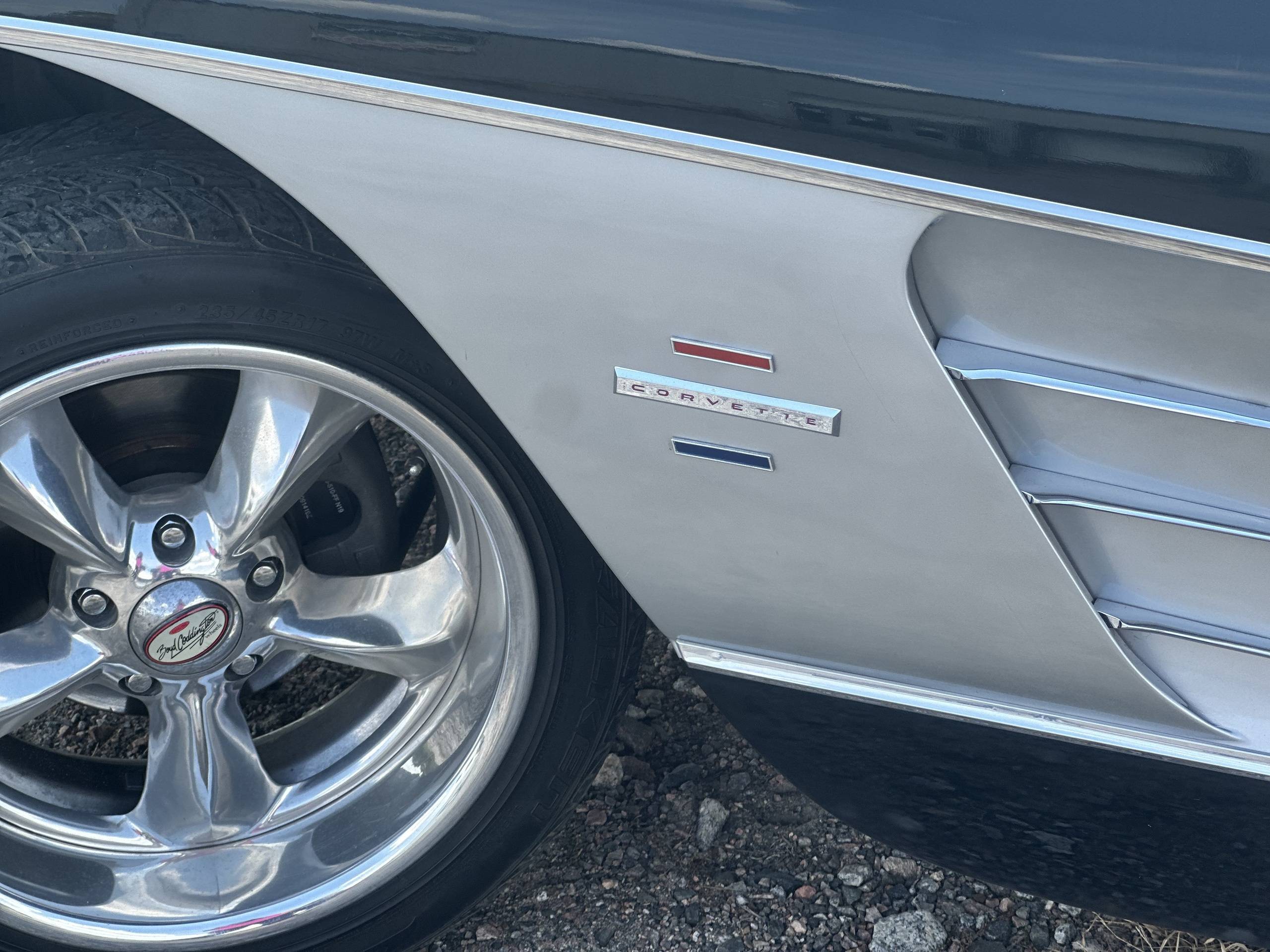 1961 Chevrolet Corvette 36