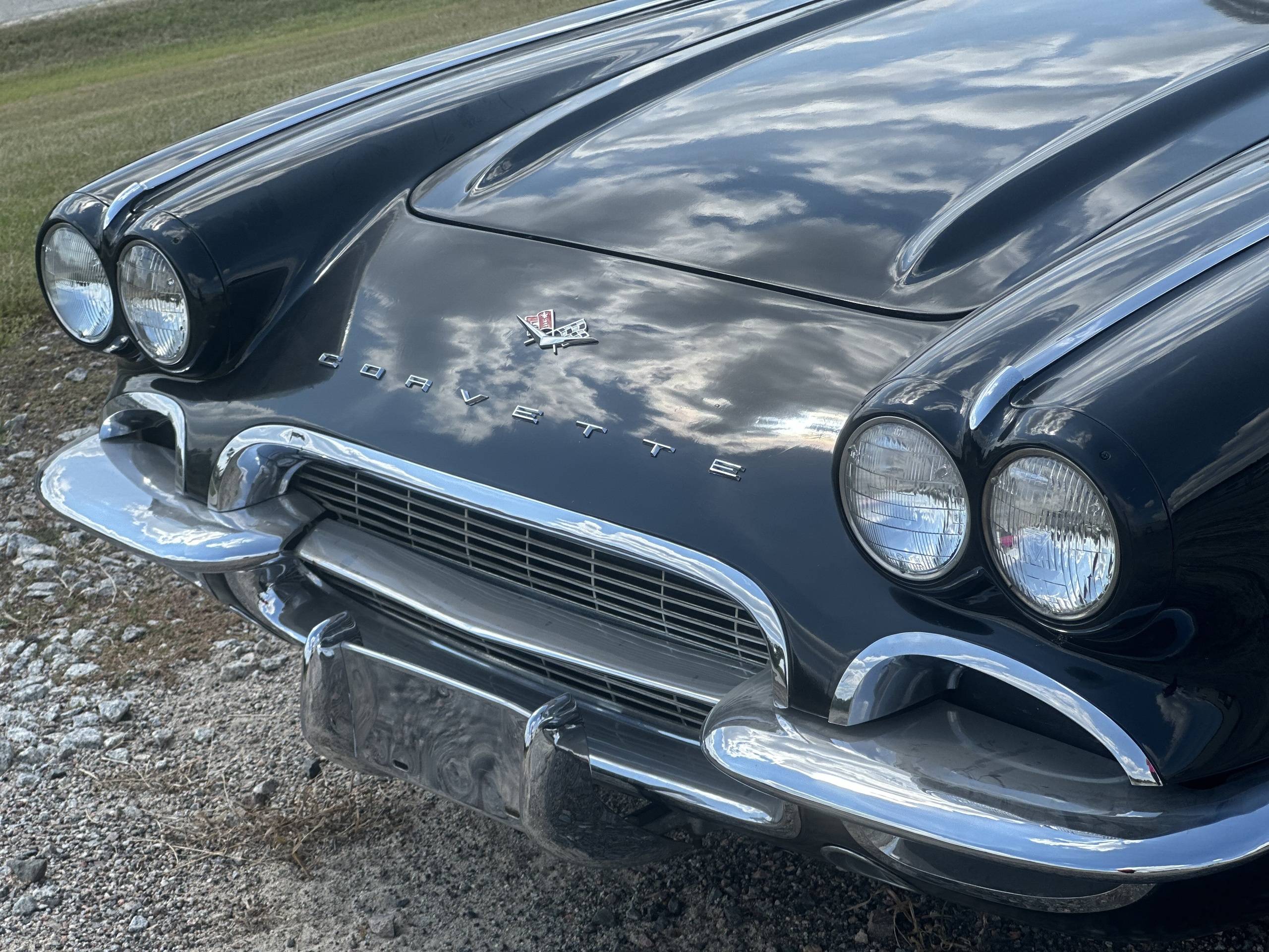 1961 Chevrolet Corvette 16