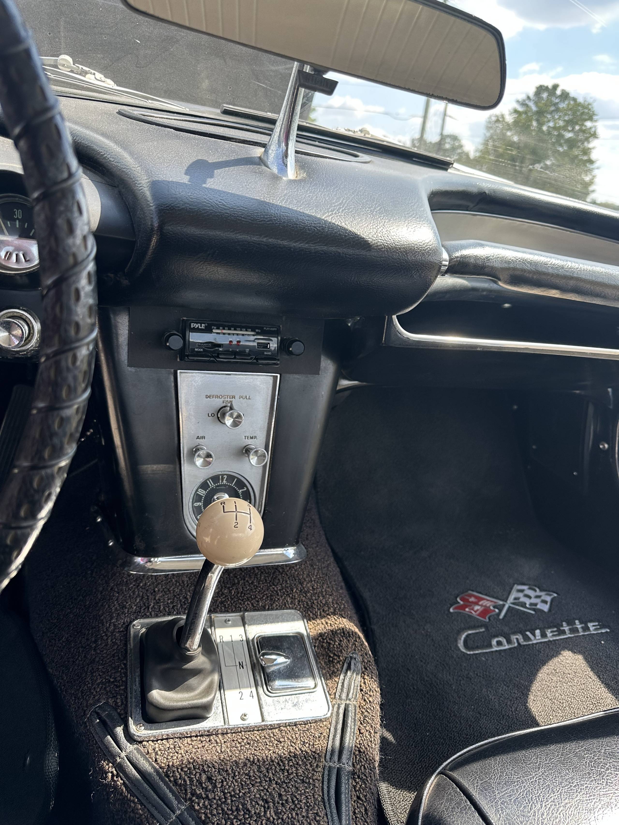 1961 Chevrolet Corvette 42