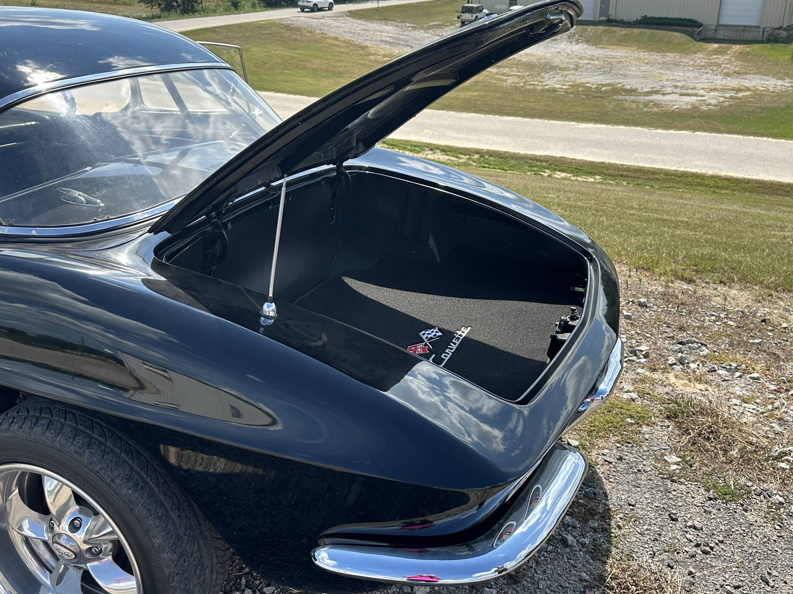 1961 Chevrolet Corvette 27