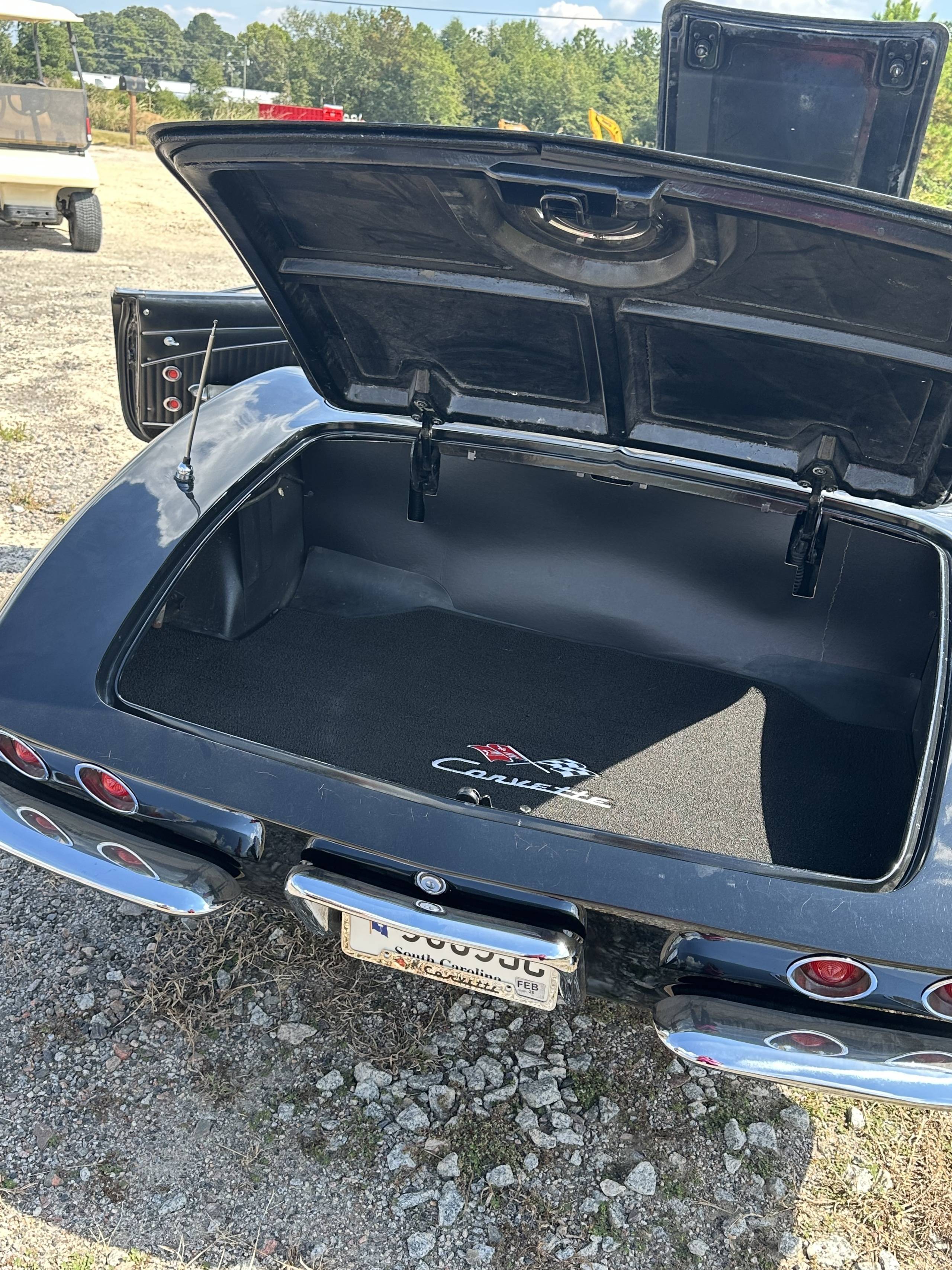 1961 Chevrolet Corvette 29
