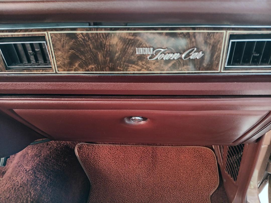 1978 Lincoln Continental 16