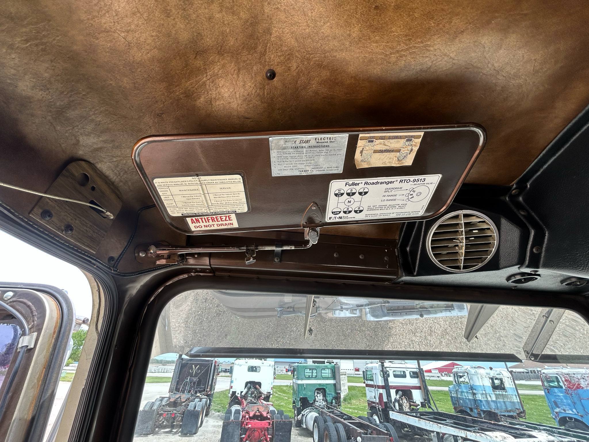 1974 Freightliner  White 21