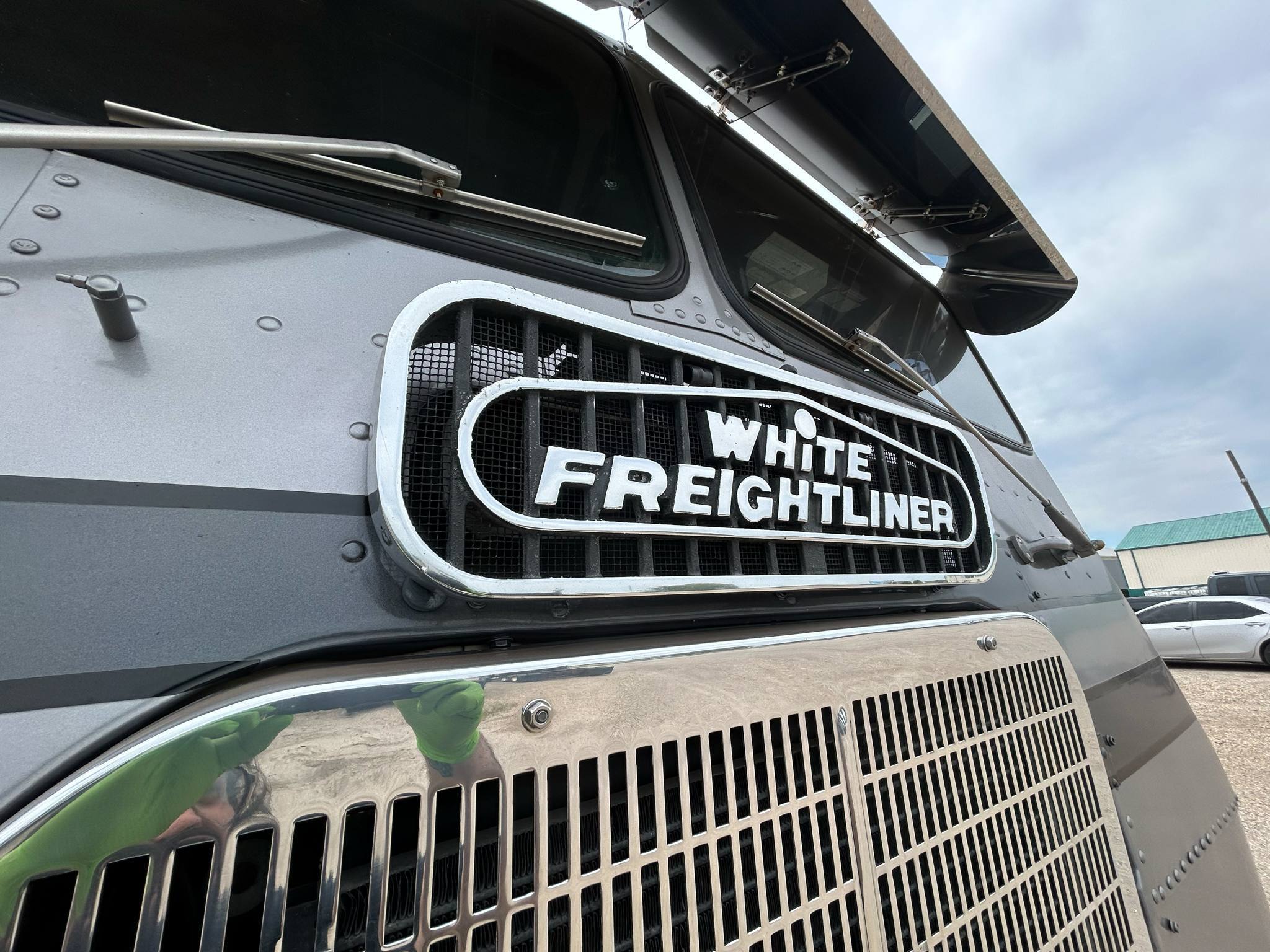1974 Freightliner  White 10