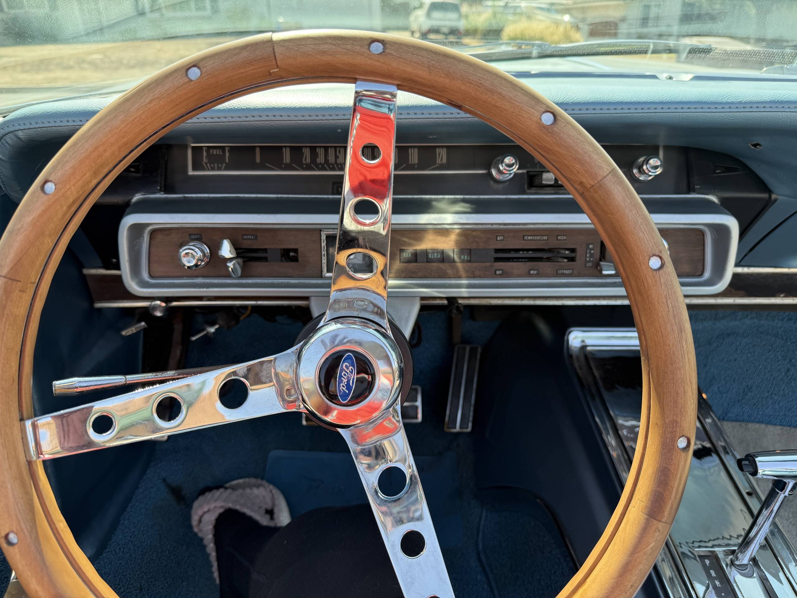 1966 Ford Galaxie 500 25