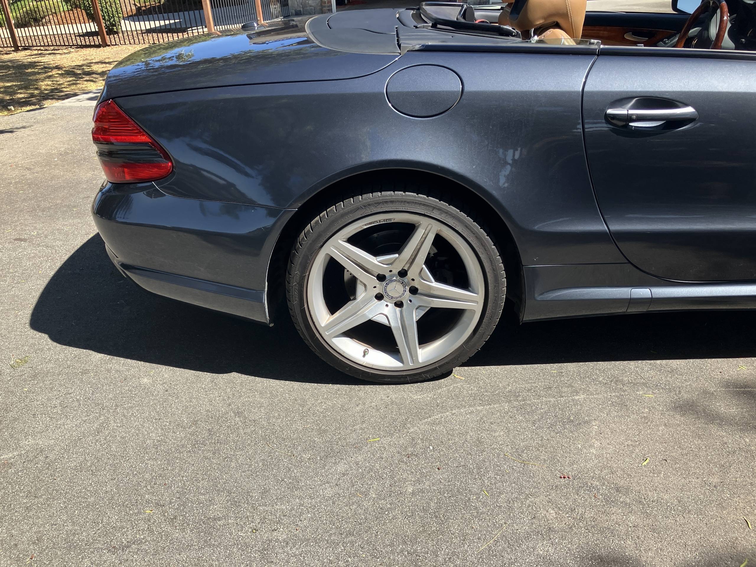 2011 Mercedes-Benz SL550 4