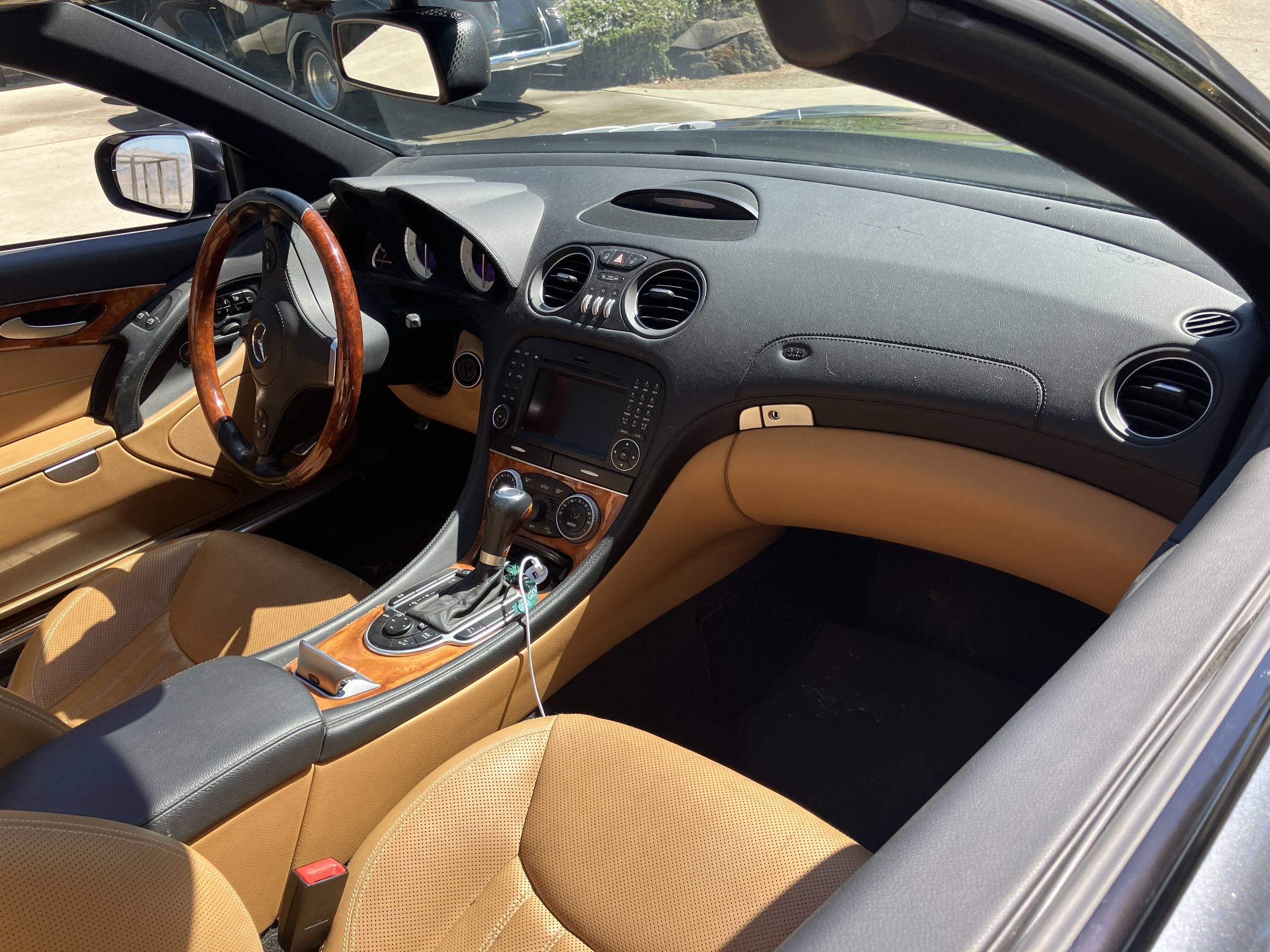 2011 Mercedes-Benz SL550 13