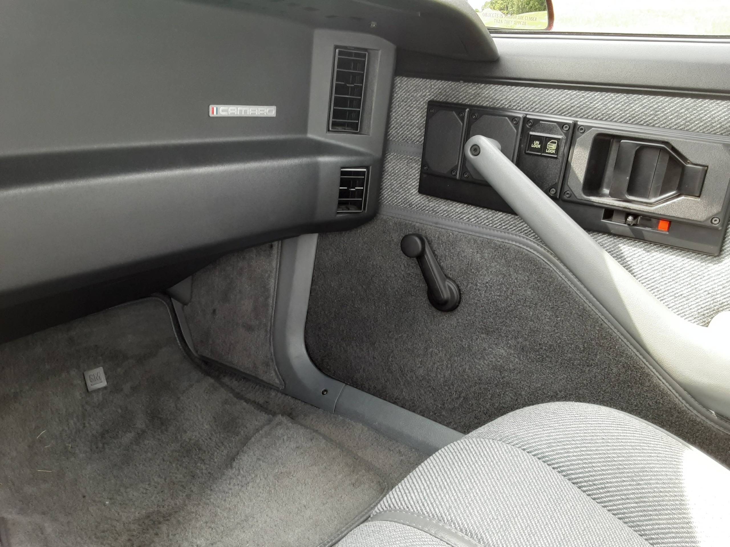 1990 Chevrolet Camaro 18
