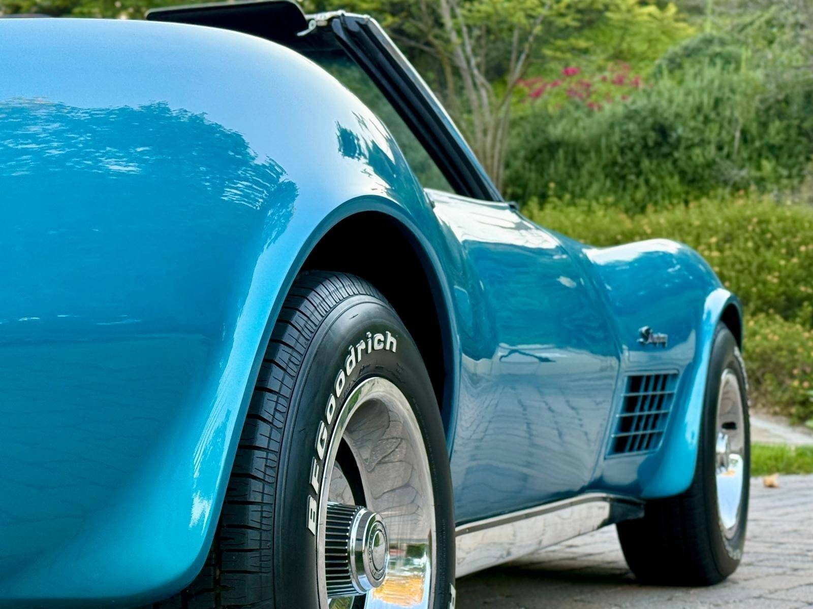 1971 Chevrolet Corvette 11