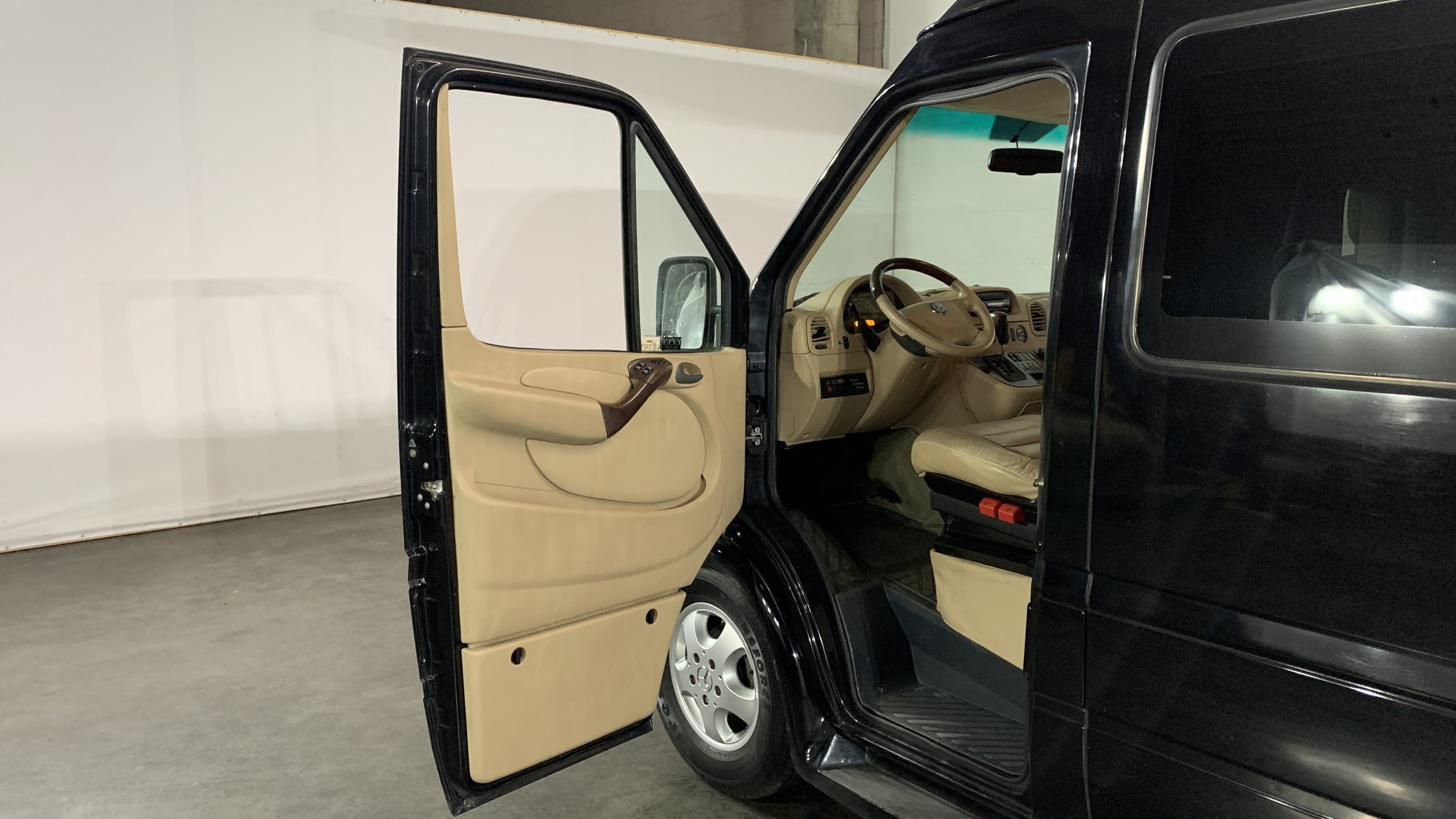 2006 Dodge 2500 19