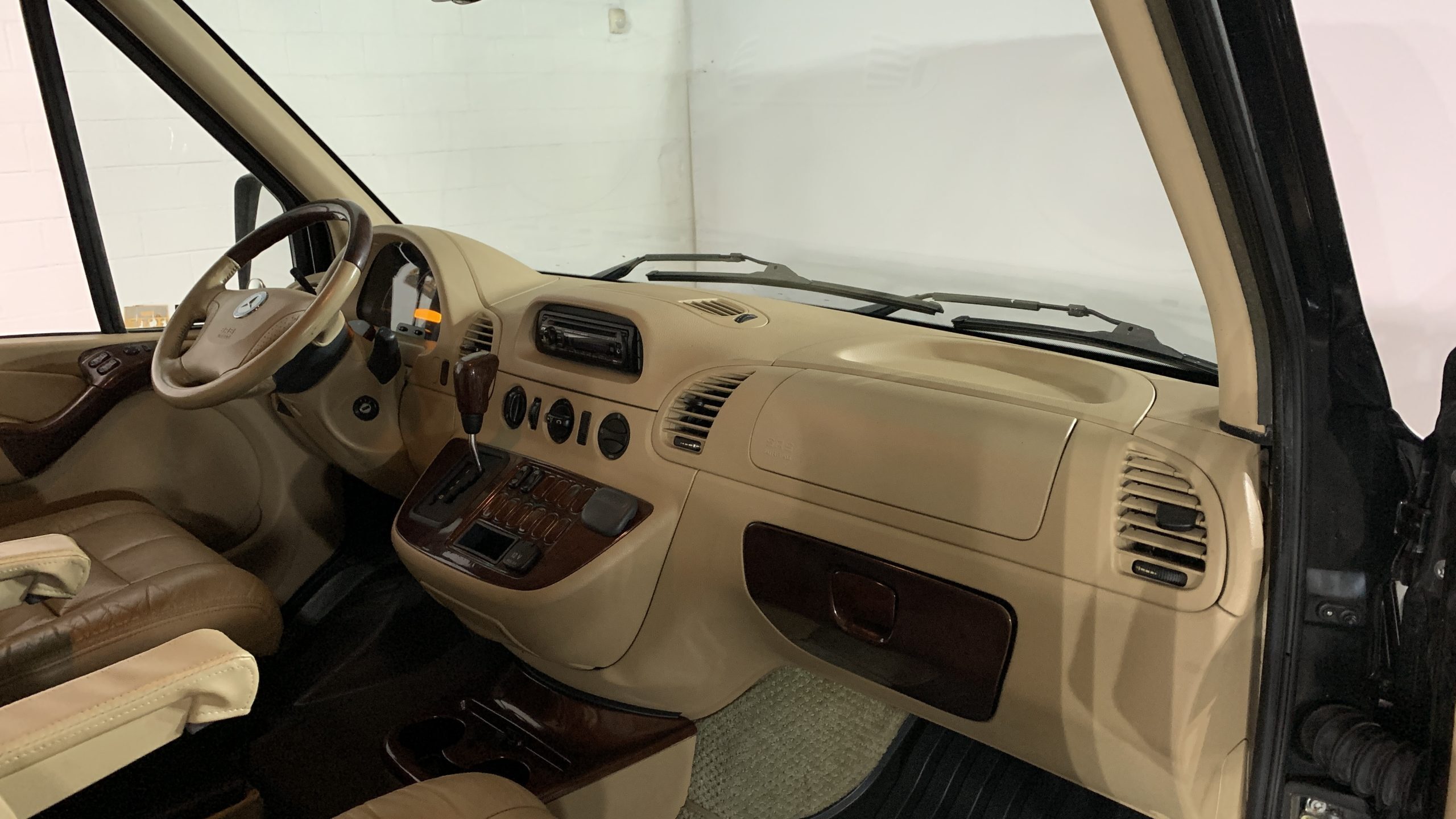 2006 Dodge 2500 35