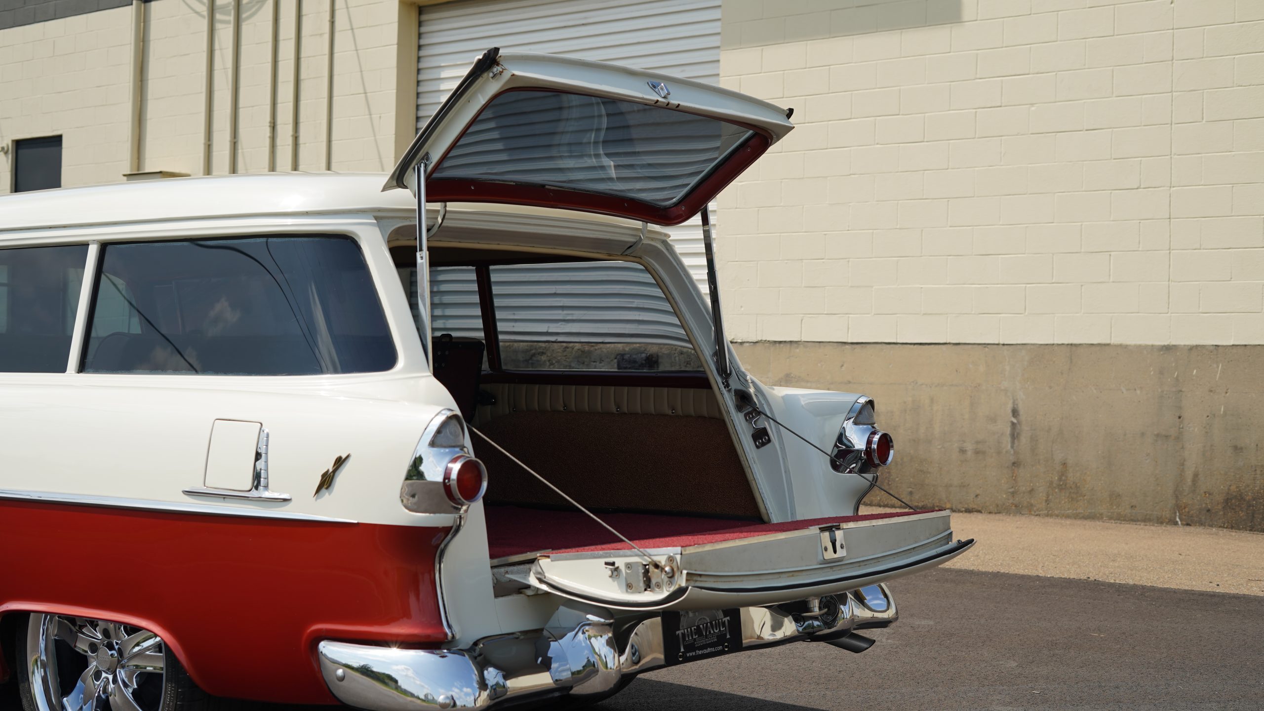 1955 Pontiac Chieftain Station Wagon 48