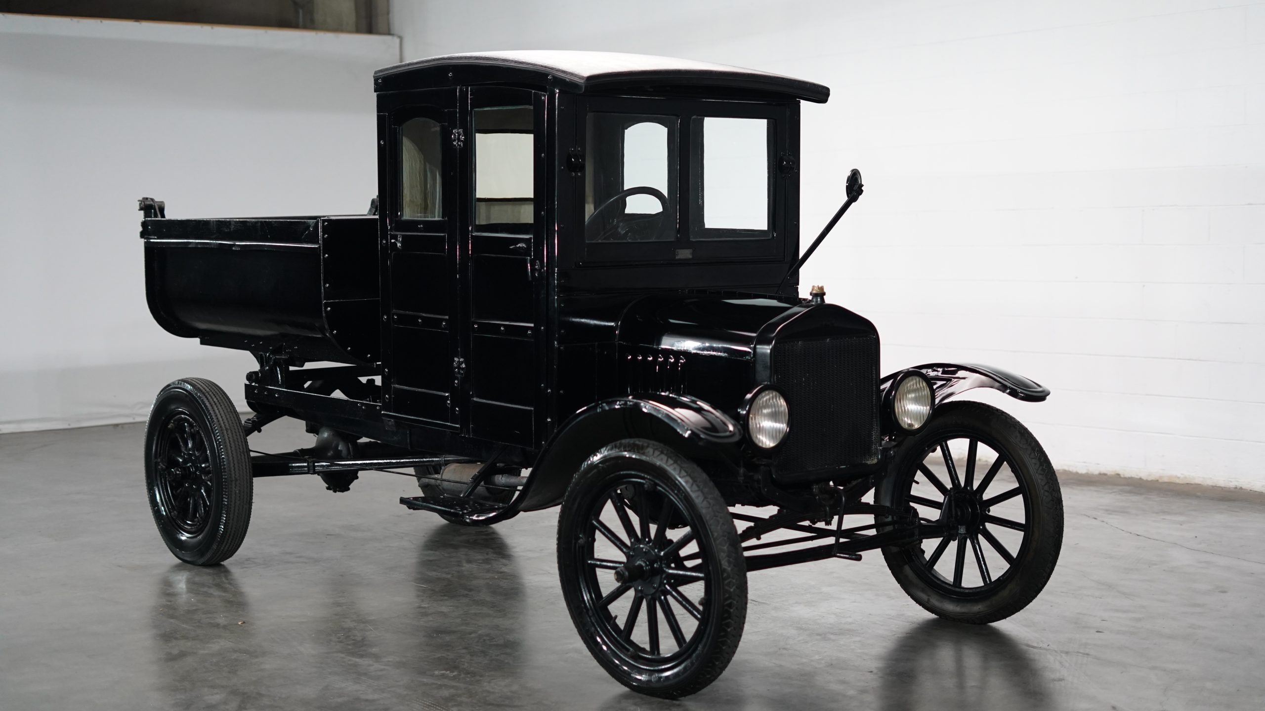1922 Ford Model TT Dump Truck 22