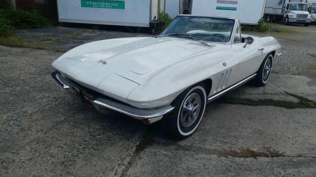 1965 Chevrolet Corvette 4