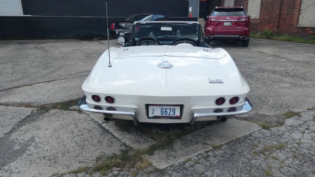 1965 Chevrolet Corvette 16