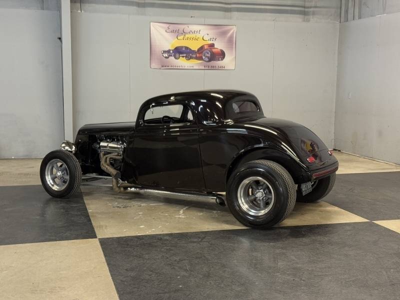 1934 Ford Coupe 4