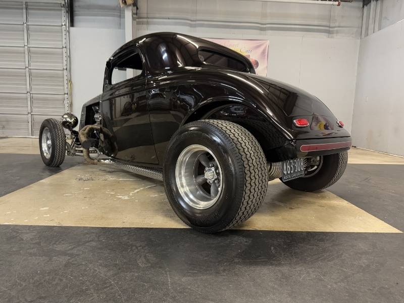 1934 Ford Coupe 8