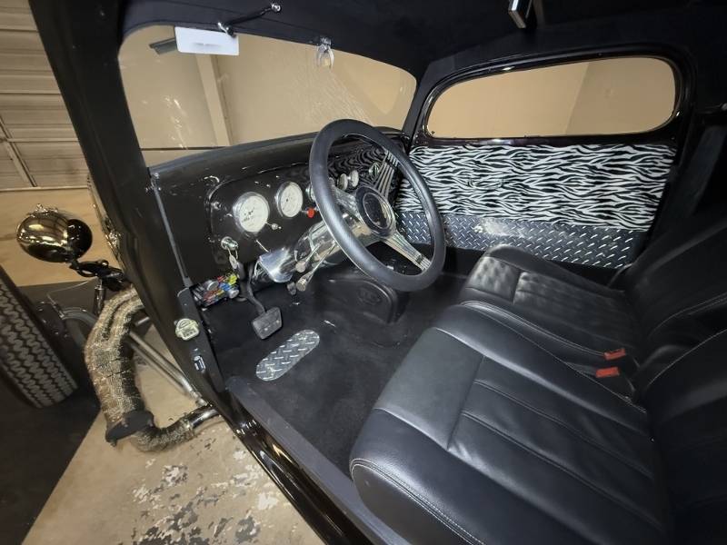 1934 Ford Coupe 26