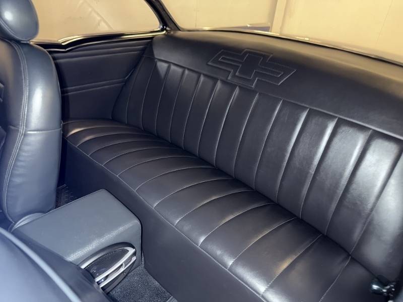 1957 Chevrolet Post 28