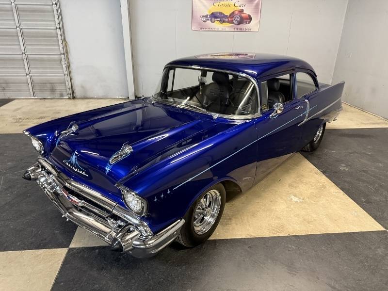 1957 Chevrolet Post 40