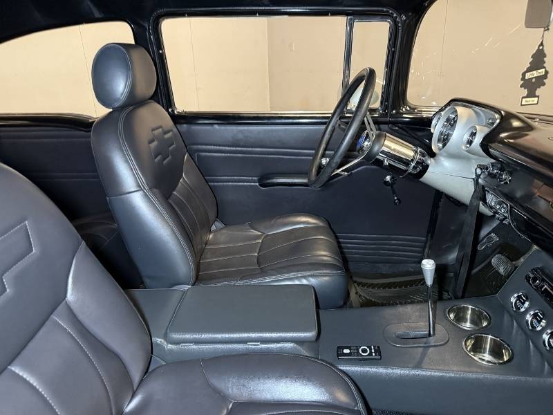 1957 Chevrolet Post 75