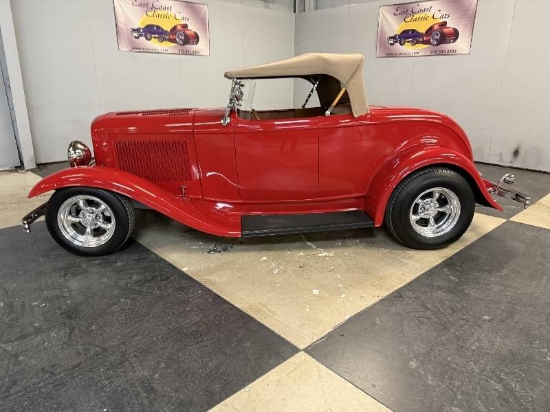 1932 Ford Roadster 2