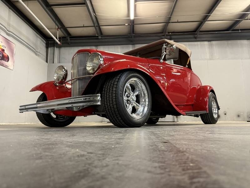 1932 Ford Roadster 9